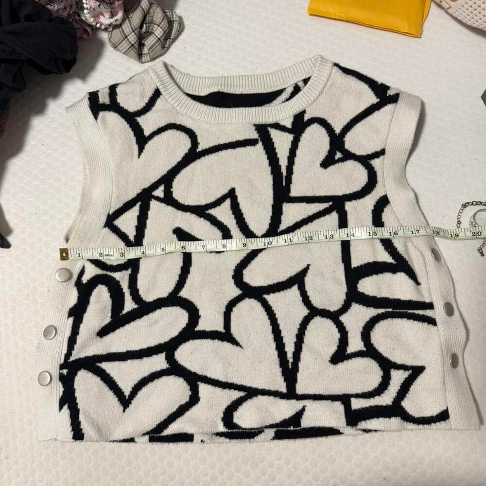 Anthropologie Maeve black + white sweater vest with heart design Size small - Picture 8 of 8